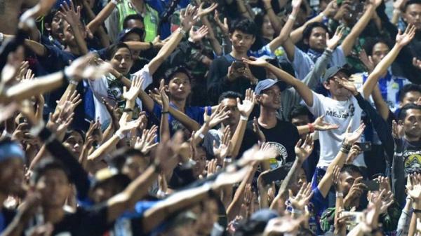 Viking Bobotoh Kapal pesiar Viking Sun dari Norwegia akhirnya bersandar di Pelabuhan Tanjung Emas Semarang untuk mengisi logistik. (Foto: Antara)