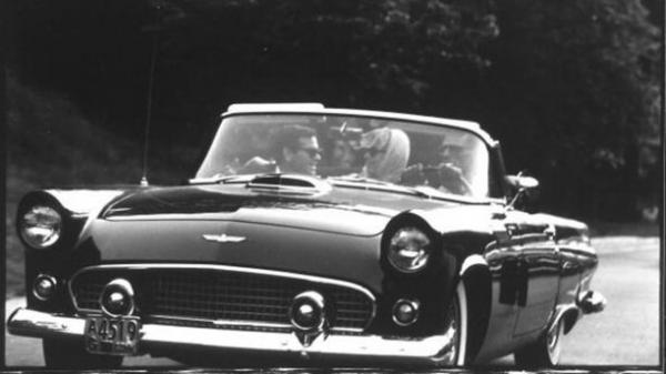 Mobil Merlyn Monroe