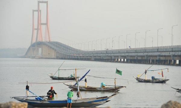 Suramadu Jembatan Suramadu yang ikonik. (Foto: iNews/Sony Hermawan)