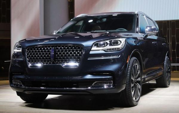 Lincolin Aviator