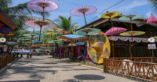 Tongaci1 1 Tempat wisata di Sungailiat, Pantai Tongaci. (Foto: Antara)