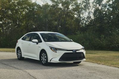 Sedan Camry