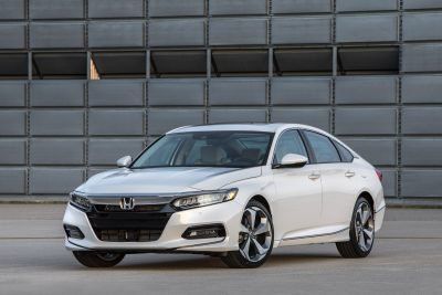 Sedan Camry