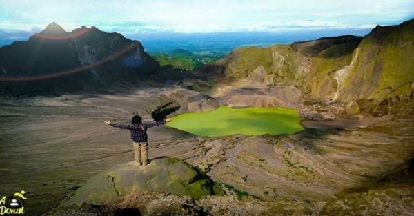 Gunung Kelud2a Gunung Kelud yang masuk 3 tempat wisata di Kediri Jawa Timur. (Foto: iNews/Robby Ridwan)