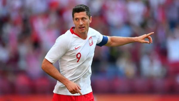Penyerang Borussia Dortmund Robert Lewandowski. (Foto: ANDREJ ISAKOVIC/AFP)