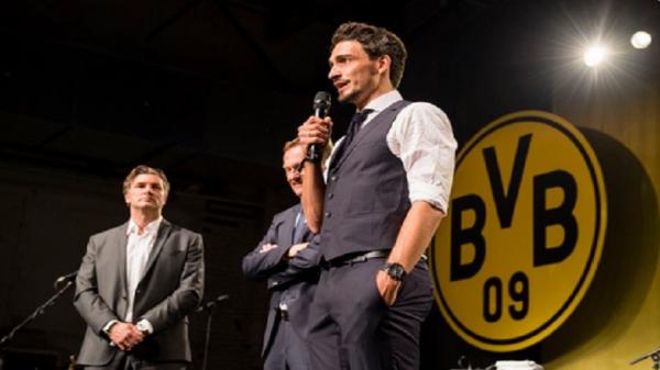 Bek Timnas Jerman Mats Hummels gol bunuh diri saat melawan Prancis. (Foto: The Times)