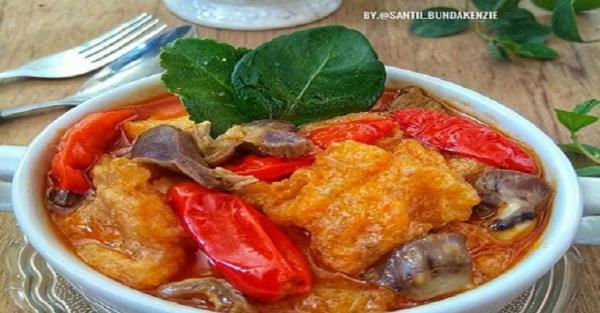 Krecek kulit sapi menjadi salah satu makanan khas Gunungkidul. (Foto: Instagram IG@banususanto)