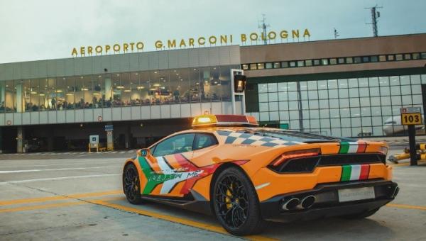 Lamborghini Huracan RWD di Bandara Bologna, Italia. (Foto: Carscoops)