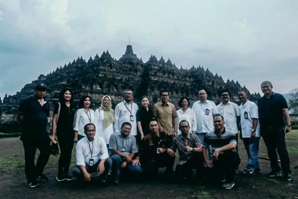 Wishnutama bersama wakilnya Angela Tanoesoedibjo mengunjungi berbagai objek wisata di salah satu destinasi super prioritas, Candi Borobudur, 19-20 Desember 2019. (Foto: Ist)