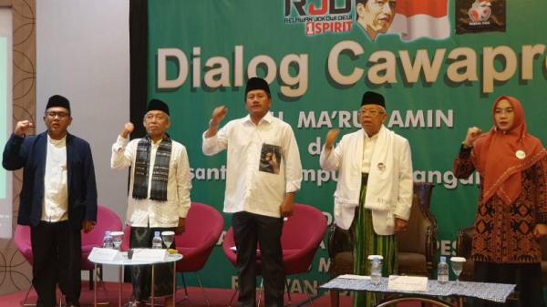 Calon wakil presiden (cawapres) nomor urut 01 KH Ma'ruf Amin mengajak warga Garut dan masyarakat lainnya untuk menebar ma'ruf dan melawan munkar saat berdialog bersama elemen pondok pesantren di wilayah Priangan Timur, Garut, Jawa Barat, Kamis (4/4/2019). (Foto: Istimewa)