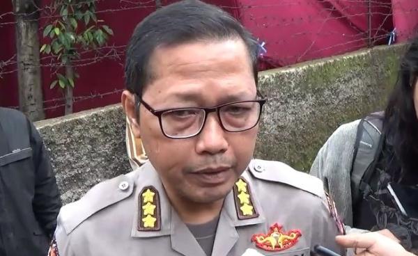 Kabid Humas Polda Jabar, Saptono Erlangga Waskitoroso, Kamis (9/1/2020) (Foto: iNews/ Mujib)