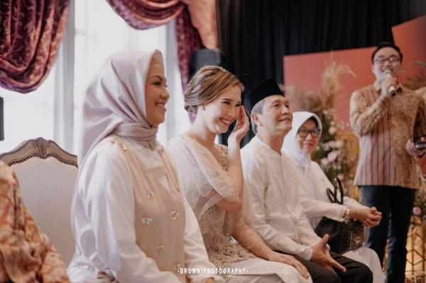 Ahmad Abdul dan Artika Rustam. (Foto: Brown Photography).
