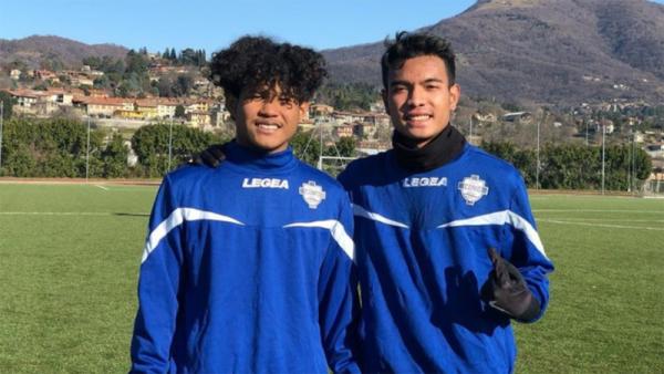 Dua pilar Garuda Select Bagus Kahfi (kiri) dan Brylian Aldama dapat kesempatan berlatih bersama Como 1907 di SNEF Lambrone, Senin (20/1/2020). (Foto: Garuda Select)