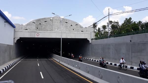 Underpass terpanjang di Indonesia yang berada di Yogyakarta resmi dibuka, Jumat (24/1/2020). (Foto: iNews.id/Kuntadi)