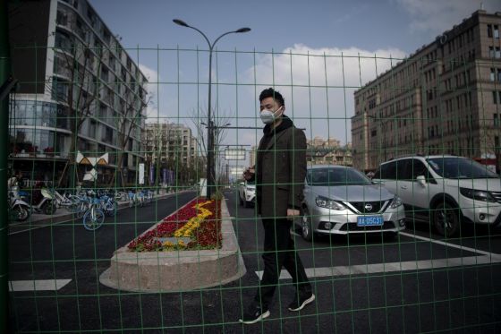 korona4 Jalan di dekat kantor pusat Alibaba diblokir (Foto: AFP)