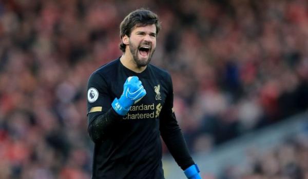 Alisson 2 Kiper Brasil dan klub Liverpool Alisson Becker. (Foto: the18.com)