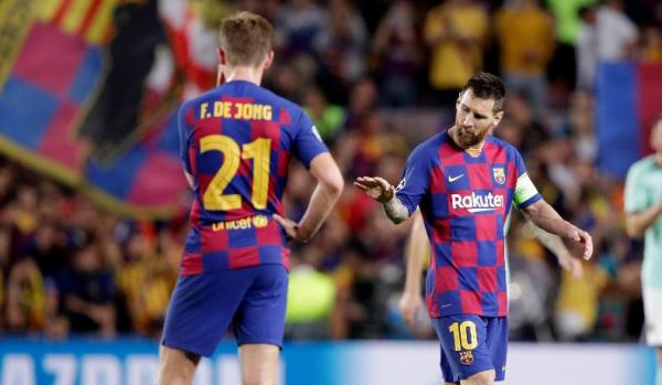 De Jong & Messi Frenkie De Jong dan Lionel Messi (Foto: Forbes)