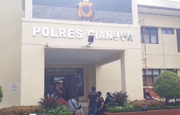 Gedung Polres Cianjur Gedung Polres Cianjur, Senin (17/2/2020) (Foto: iNews/Andi Ichsyan)