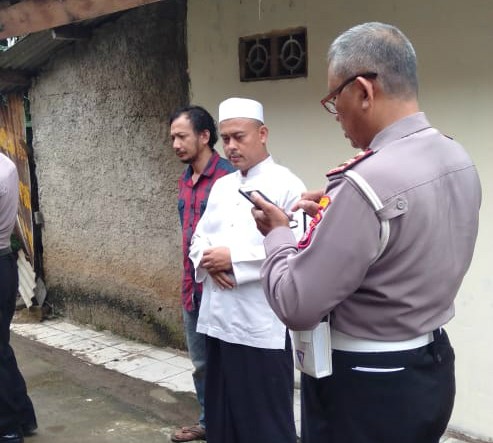 Slamet Ma Arif Ist Rumah Slamet Ma`arif yang Dilempar Batu, Selasa (18/2/2020) (Foto: iNews/Iyung Rizky)