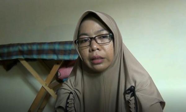 Ibu Elvira, Lilis, Jumat (21/2/2020) (Foto: iNews/Rahmat Hidayat)