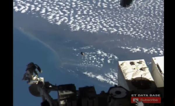 NASA Abadikan objek berbentuk kerucut (Foto: YouTube/ET Data Base)