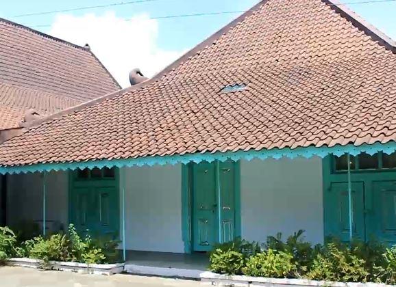 Suasan keraton Cirebon yang sepi akibat wabah virus korona, Rabu (11/3/2020) (Foto: iNewsMiftahudin)
