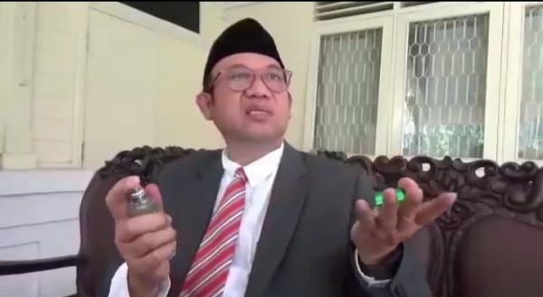 Bupati Banyumas Achmad Husen Bupati Banyumas Achmad Husen, Minggu (22/3/2020) (Foto: iNews/Saladin Ayyubi)