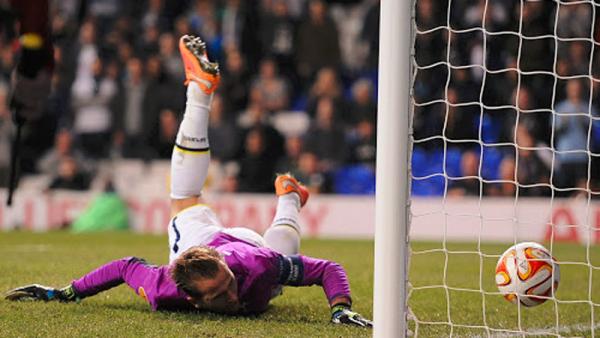 Kane Jadi Kiper Harry Kane. (Foto: sportbible.com)