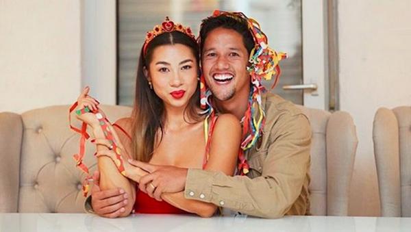 Jennifer Bachdim Romantisme Irfan Bachdim bersama istrinya, Jennifer Bachdim. (Foto: Instagram @jenniferbachdim)