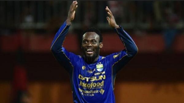 Michael Essien saat berkostum Persib Bandung pada Liga 1 2017. (Foto: Persib)