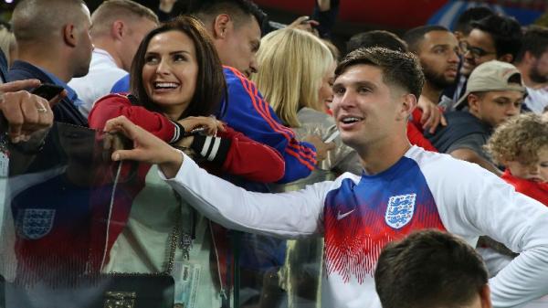 John Stones saat masih berpacaran dengan Willie Savage (foto: The Sun)