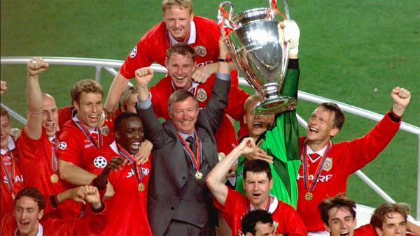 Ferguson MU Liga Champions 1999 Sir Alex Ferguson (tengah) sukses membawa Manchester United juara Liga Champions 1998/1999. (Foto: Daily Mail)