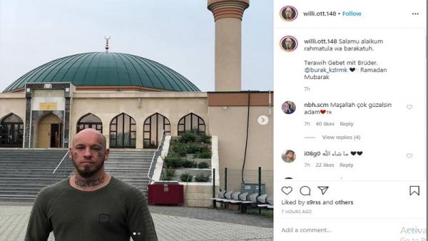 Willhem Ott Petarung MMA, Wilhem Ott, membagikan pengalamannya solat pertama kali di masjid setelah memeluk islam (foto: Instagram)