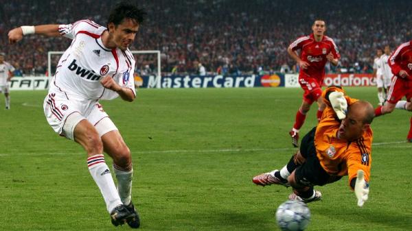 Milan vs Liverpool 2 Filippo Inzaghi mencetak gol kedua ke gawang Liverpool di final Liga Champions 2006/2007 (foto: UEFA)