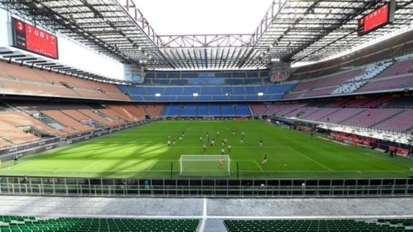 San Siro 1 Bagian dalam Stadion San Siro yang berkapasitas 84 ribu tempat duduk (foto: BBC)