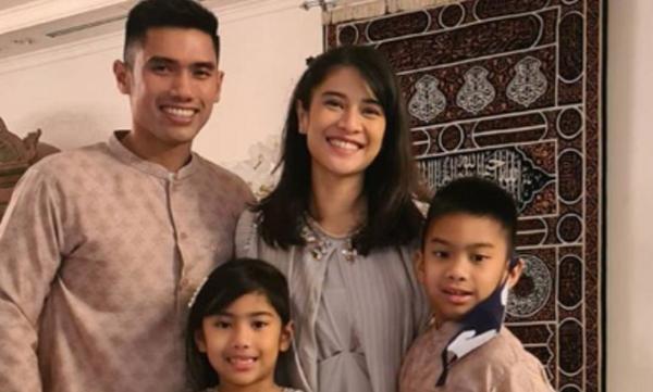 Gaya parenting artis Indonesia, Dian Sastrowardoyo Gaya parenting artis Indonesia, Dian Sastrowardoyo