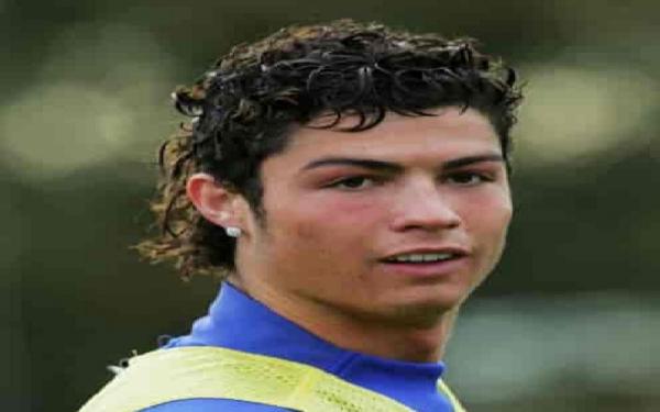 Gaya rambut mullet Cristiano Ronaldo (foto: The Sun)