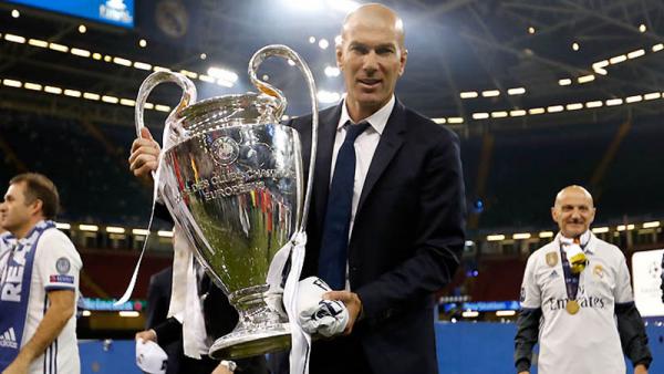 Zidane Liga Champions Zinedine Zidane sukses tiga musim beruntun mengantar Real Madrid juara Liga Champions. (Foto: Real Madrid)