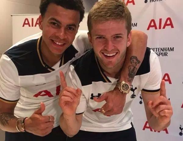 Dele Alli Tato Tato Dele Alli (Foto: The Sun)
