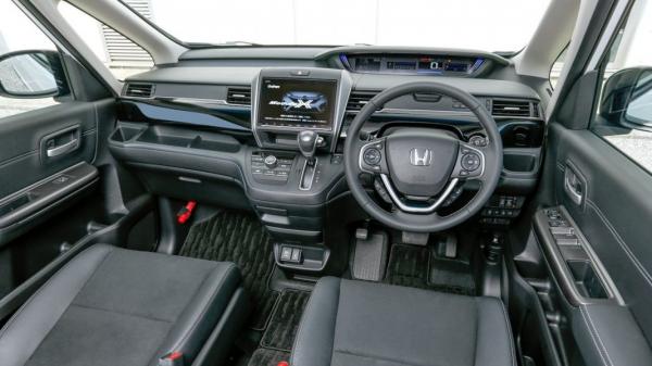 Honda Freed Modulo X 2020 14 1068x601