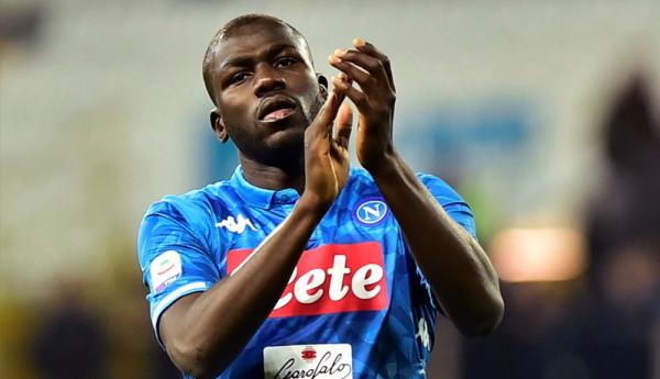 Kalidou Koulibaly Bek Napoli, Kalidou Koulibaly (Foto: The Sun)