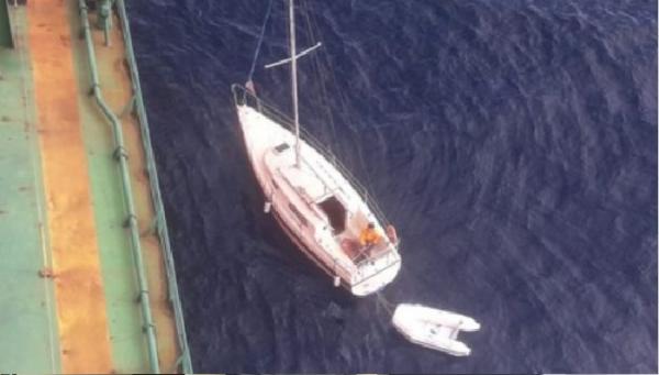 Pelarian pelaku kekerasan seksual Yacht kecil milik pelaku kekerasan seksual di Sydney yang berusaha melarikan diri. (foto: Polisi NSW)