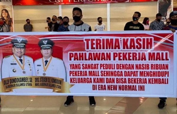 Para Pekerja Mal Salut atas akan dibukanya mal Para Pekerja Mal Salut atas akan dibukanya mal
