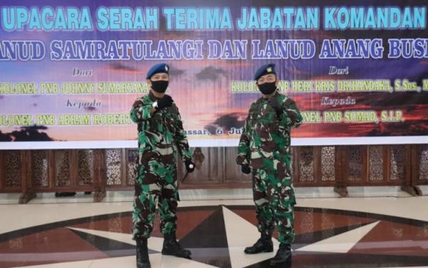 Danlanud Johnny Sumaryana dan Danlanud Baru Danlanud Baru Kol. Pnb Abram Robert Tumanduk dan Danlanud Lama Kol. Pnb Johnny Sumaryana