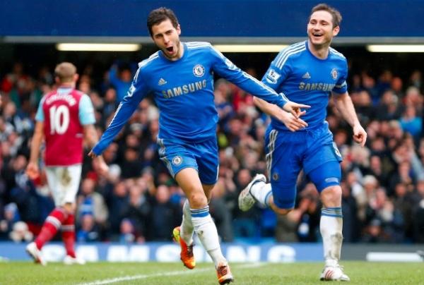 Frank Lampard (kanan) sempat bermain bersama Eden Hazard di Chelsea. (Foto: The Sun)