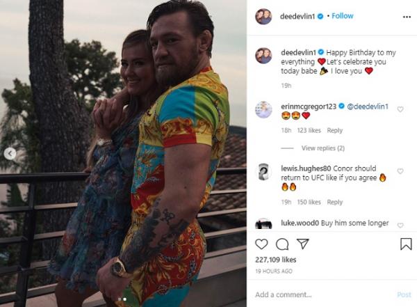 McGregor Dee Devlin Dee Devlin, memajang foto kemesraan dirinya bersama sang kekasih, Conor McGregor, Selasa (14/7/2020). (Foto: Instagram @@deedevlin1)