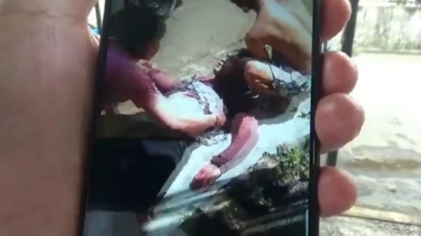 Korban Rio usai ditusuk tetangganya (Guntur/iNews)