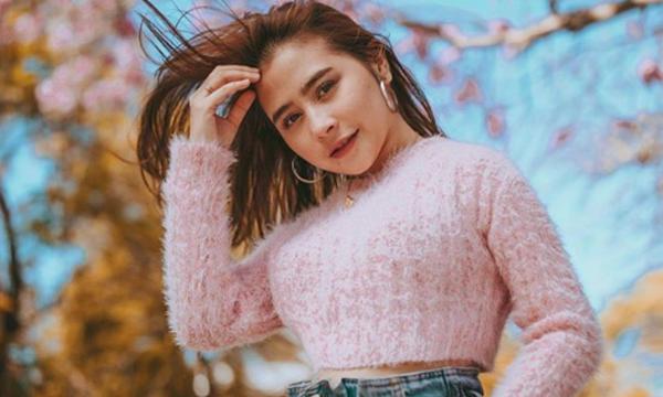 Artis cantik berbadan mungil, Prilly Latuconsina. (Foto: Istimewa)