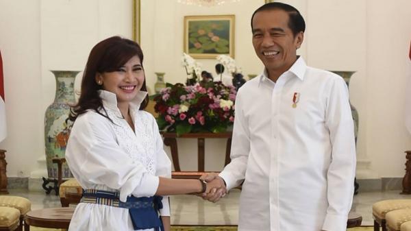 ike mukti IG Artis Ike Mukti mengunggah gambar dirinya bersalaman dengan Presiden Jokowi di akun Instagram. (Foto: Istimwa/IG Ike Mukti).
