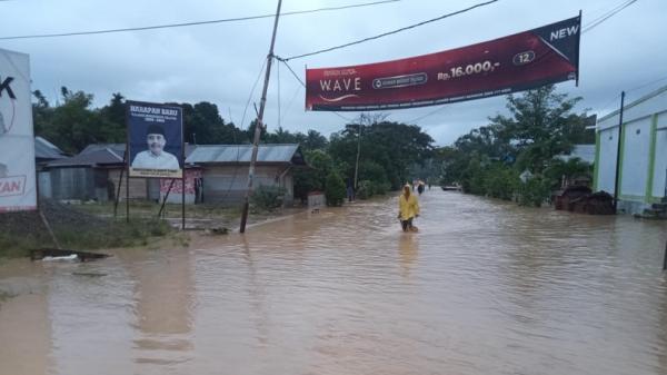 banjir di bolsel Sejumlah permukiman di Kabupaten Bolaang Mongondow Selatan (Bolsel) direndam banjir. (Foto: BNPB)
